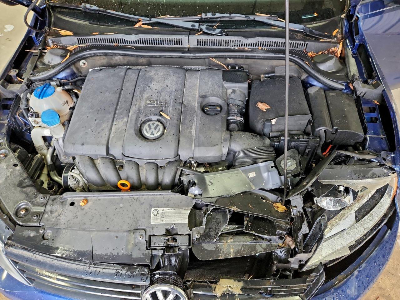 2011 VOLKSWAGEN JETTA
