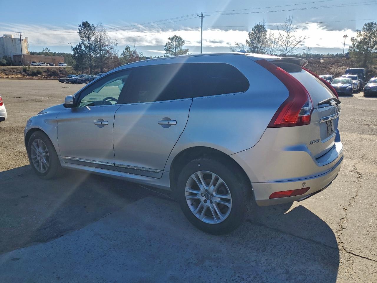 2016 VOLVO XC60