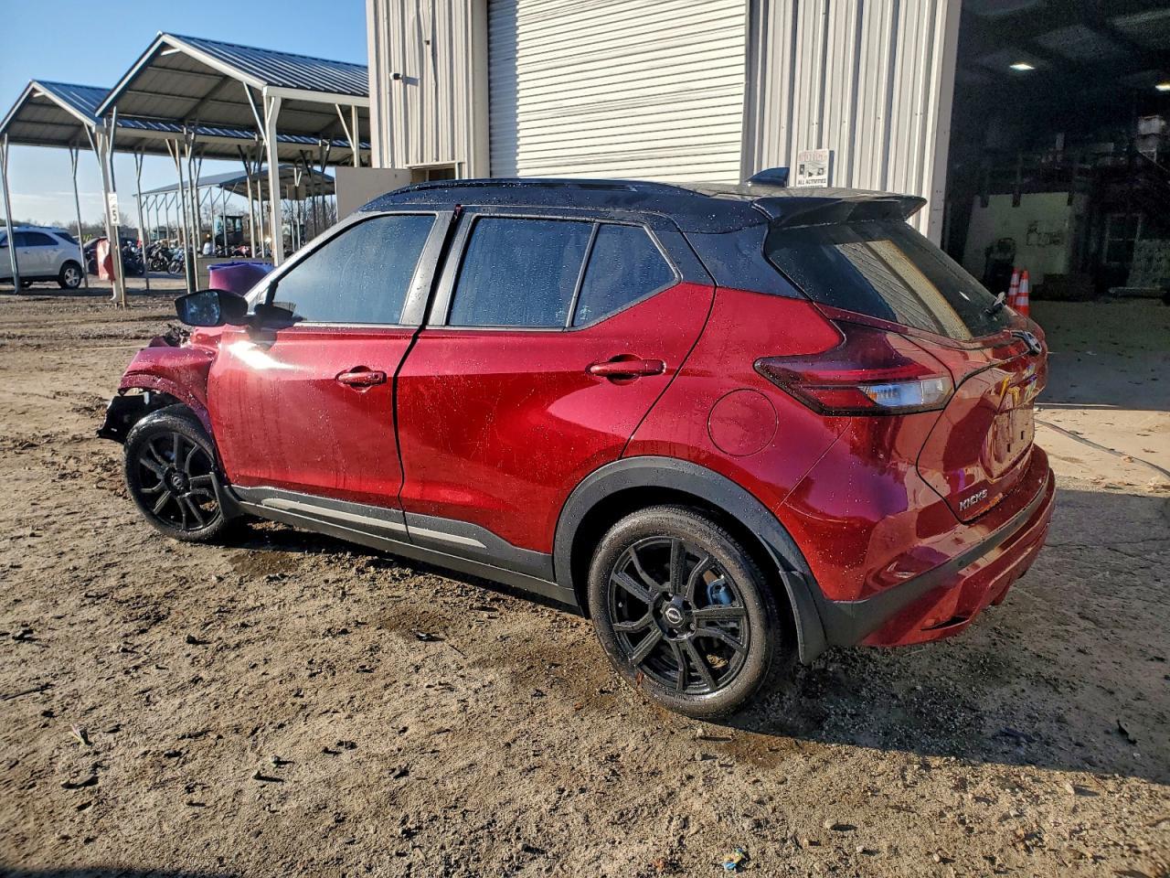 2024 NISSAN KICKS