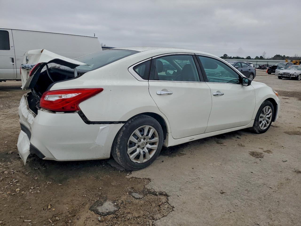 2017 NISSAN ALTIMA