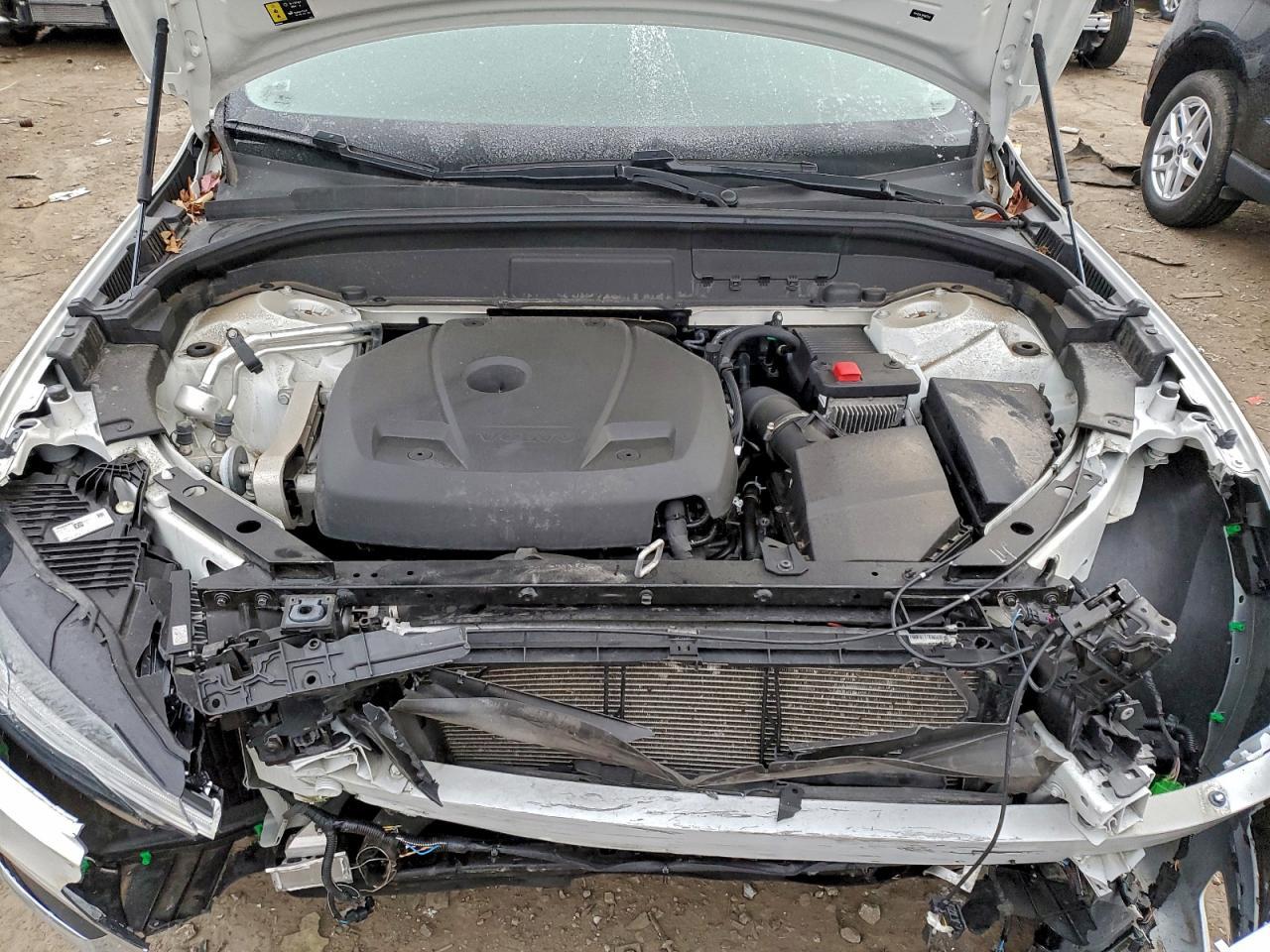 2021 VOLVO XC60