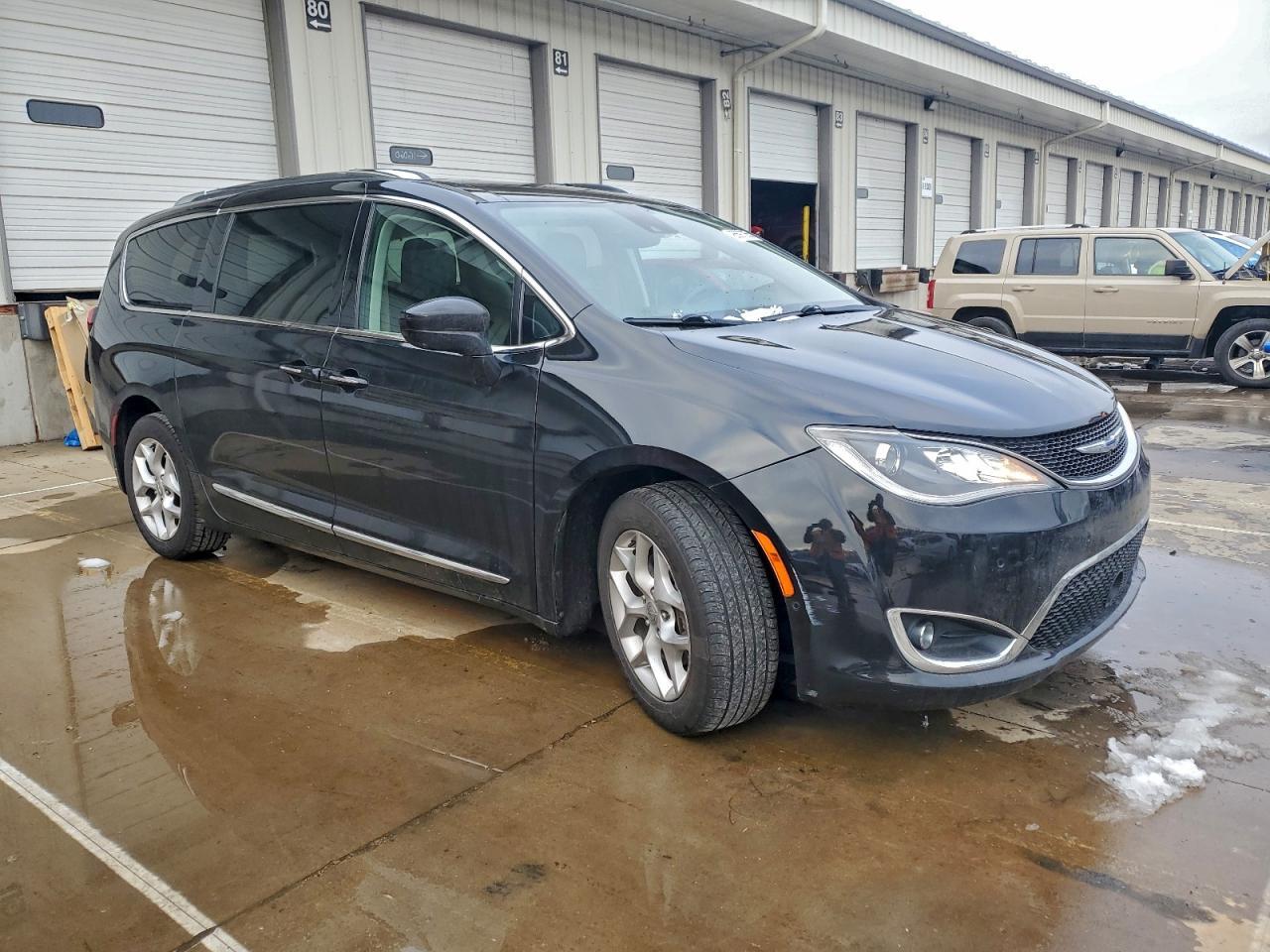 2019 CHRYSLER Pacifica
