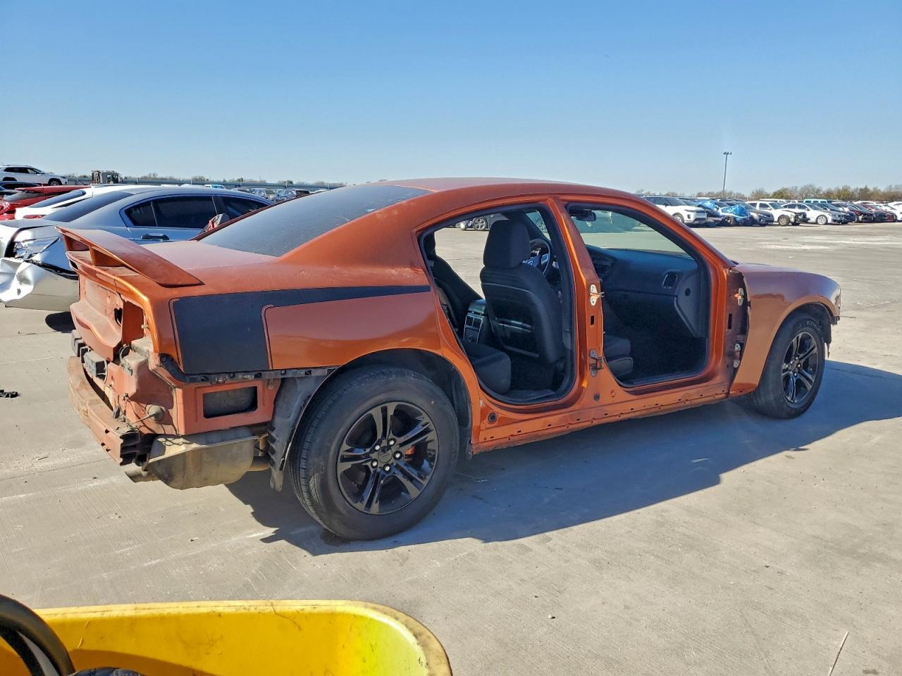2011 DODGE CHARGER
