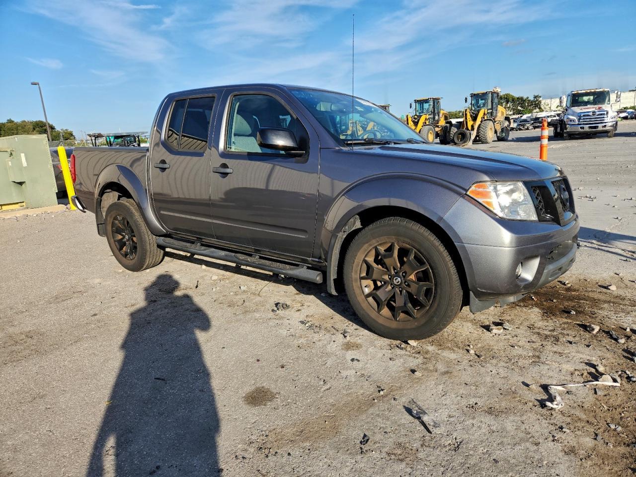 2021 NISSAN Frontier