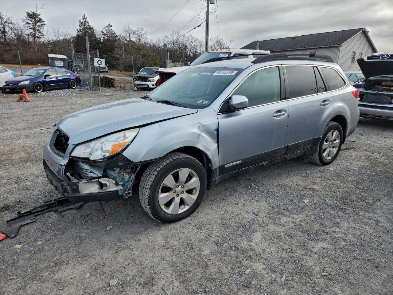 2012 SUBARU Outback