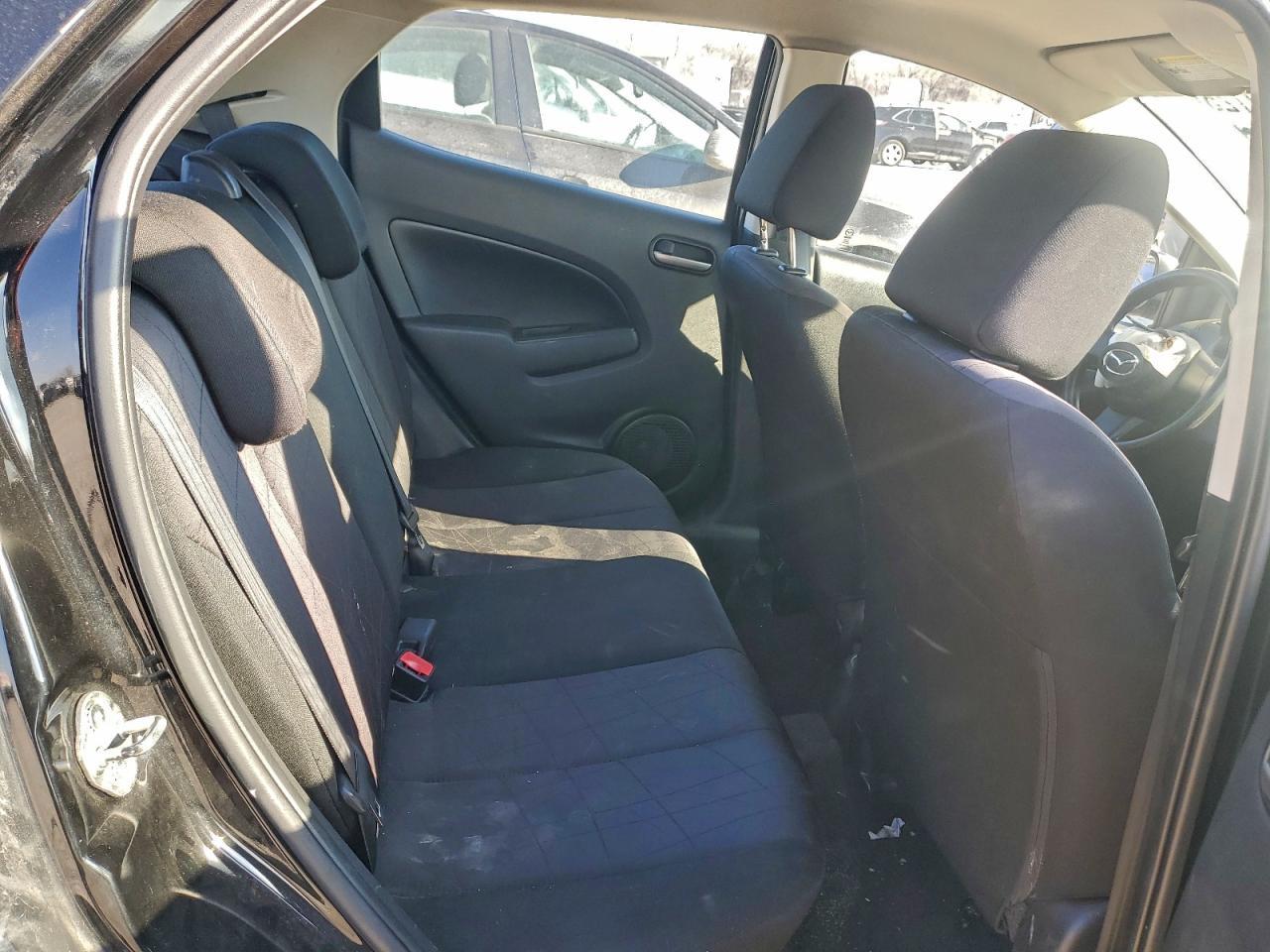 2013 MAZDA 2