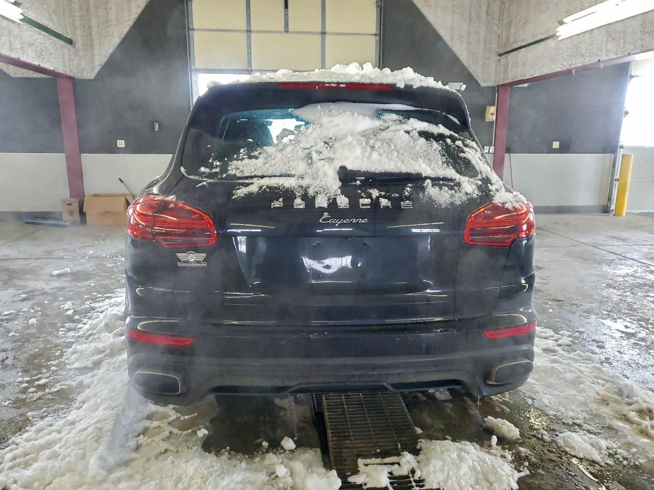2017 PORSCHE CAYENNE