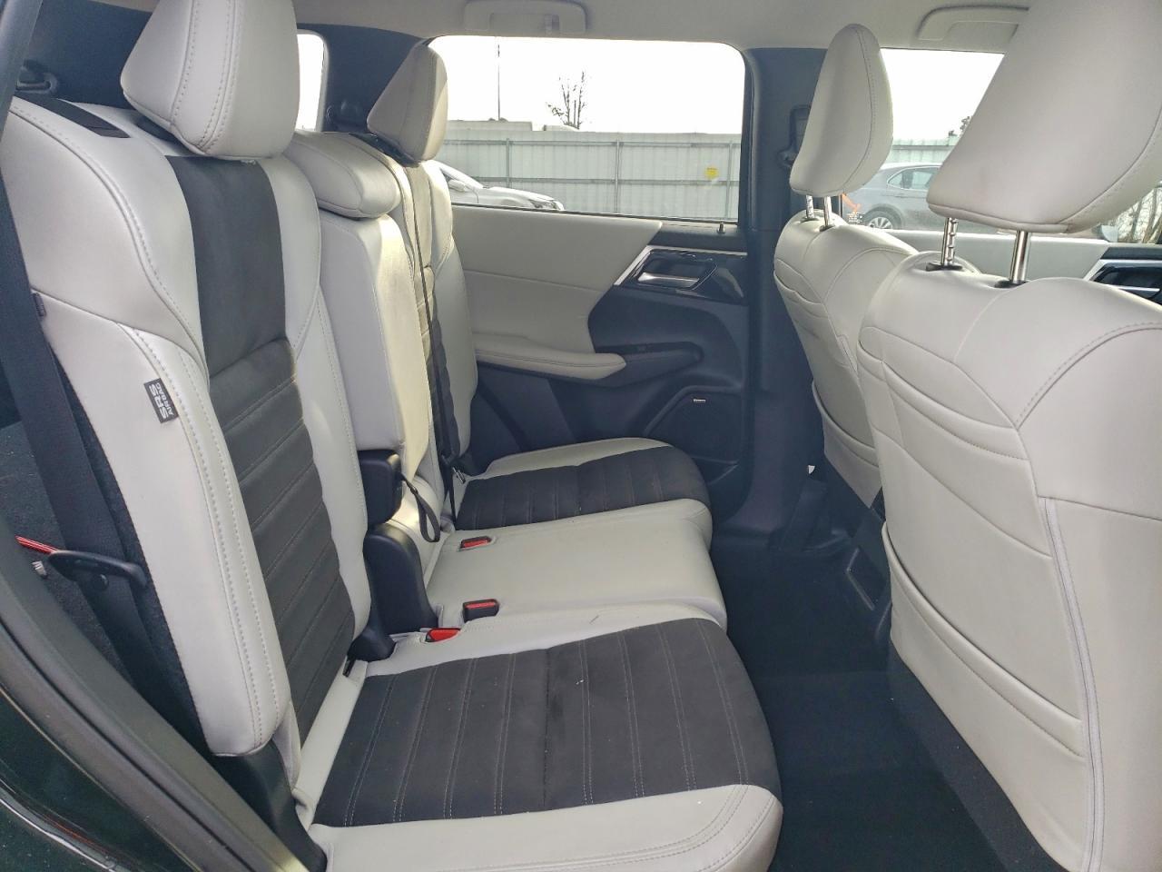 2025 MITSUBISHI outlander