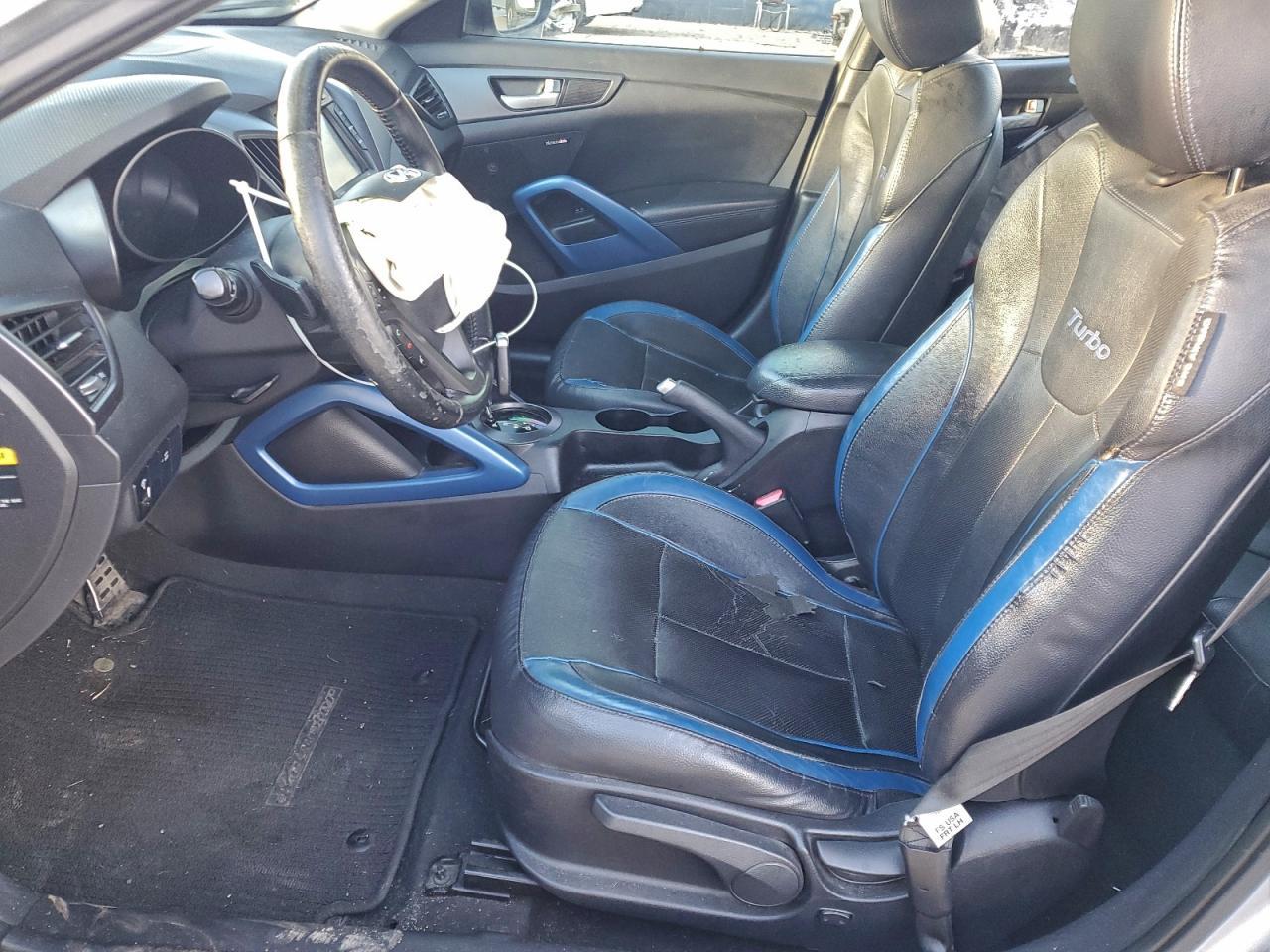 2013 HYUNDAI VELOSTER