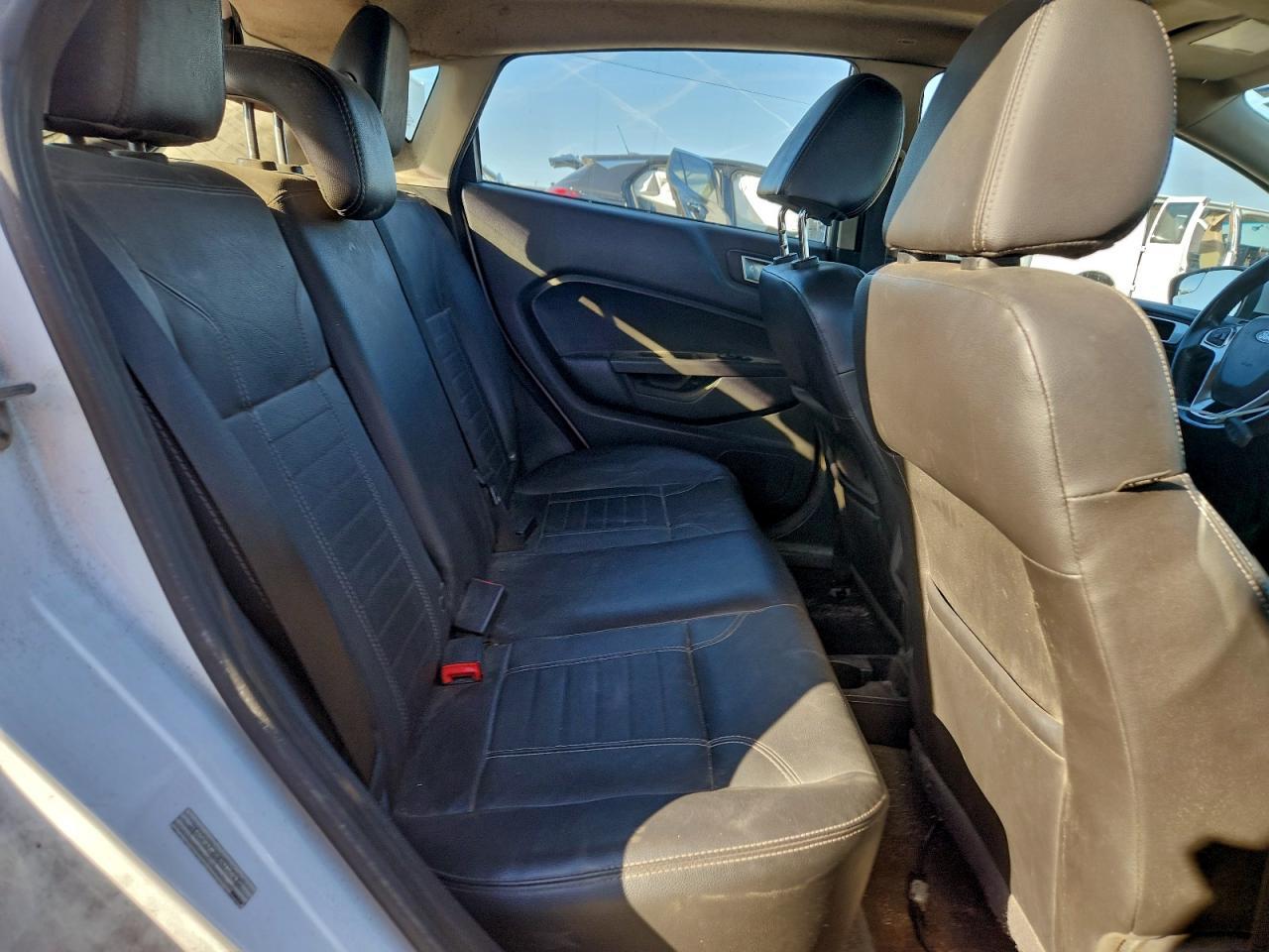 2015 FORD Fiesta