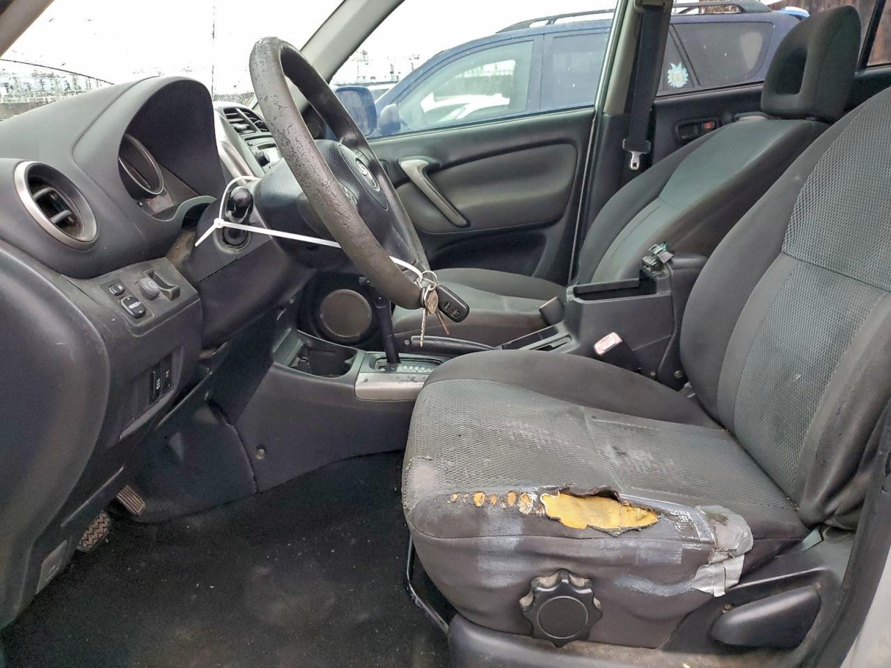 2004 TOYOTA RAV4