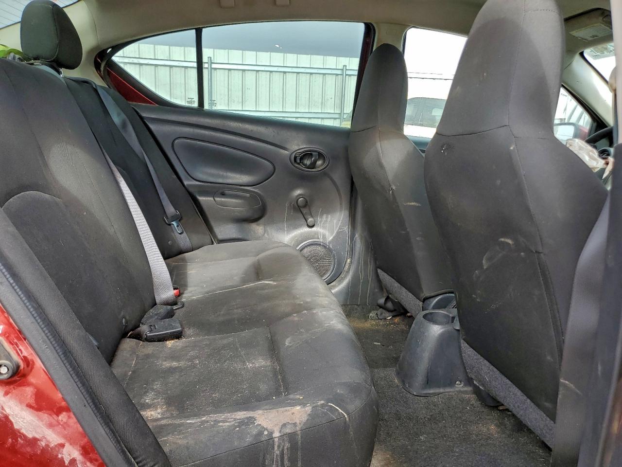 2017 NISSAN VERSA