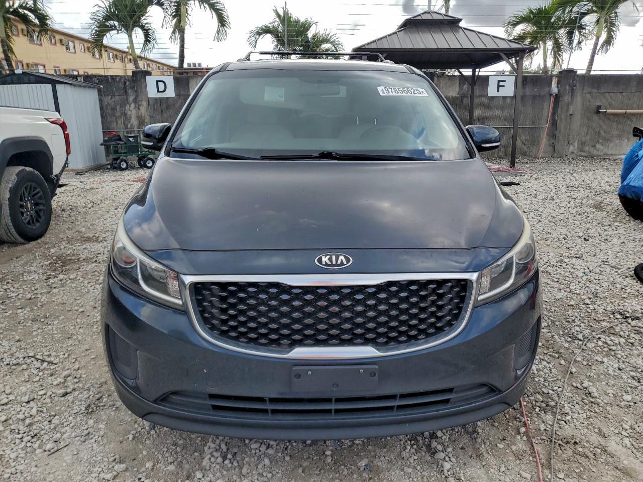 2016 KIA SEDONA