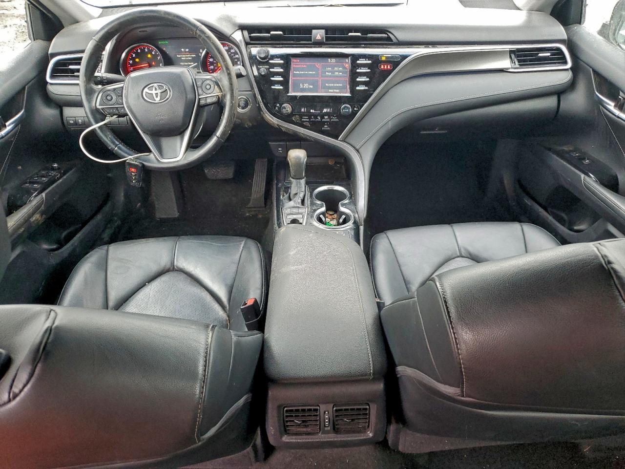 2018 TOYOTA CAMRY
