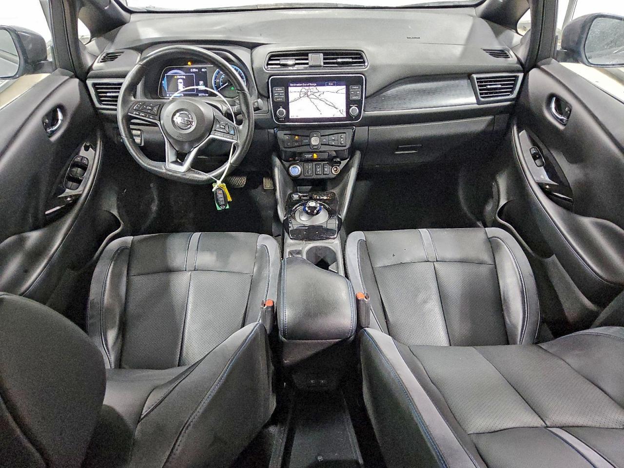 2021 NISSAN LEAF