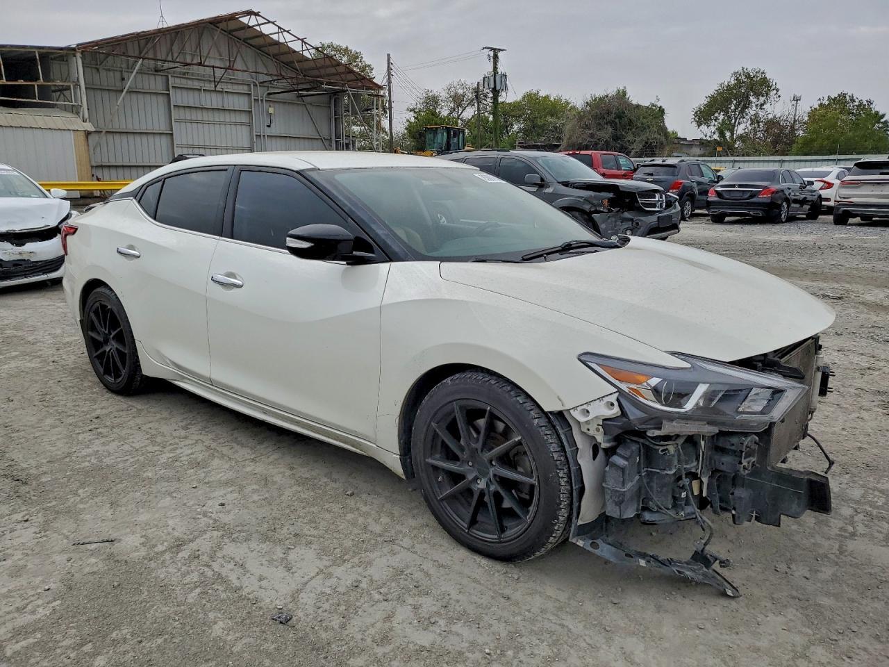 2016 NISSAN Maxima