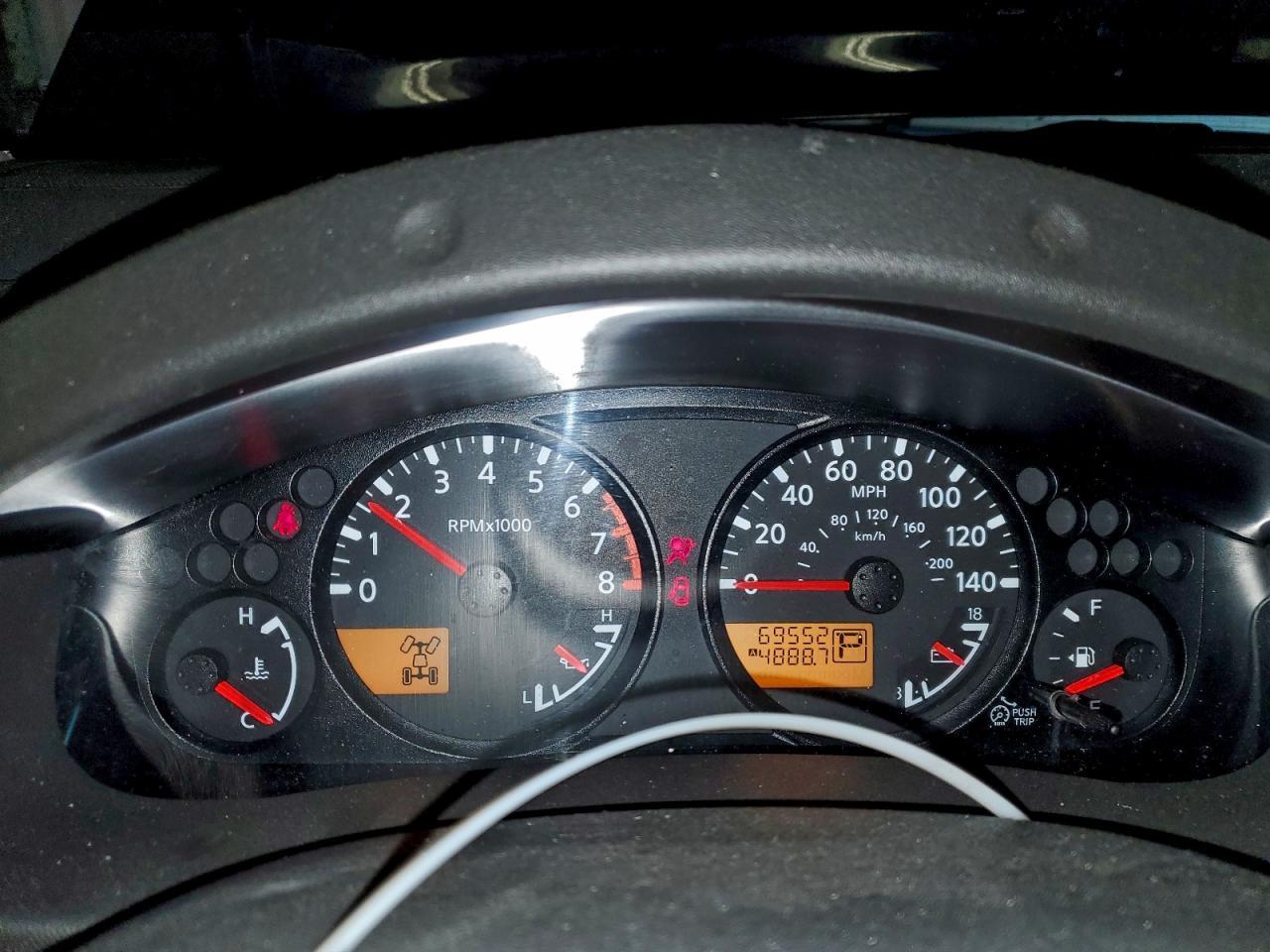 2011 NISSAN Frontier