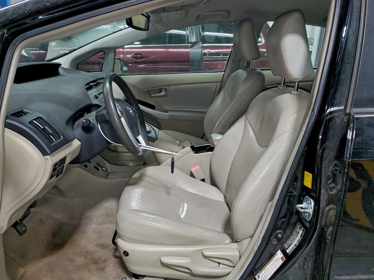 2011 TOYOTA PRIUS