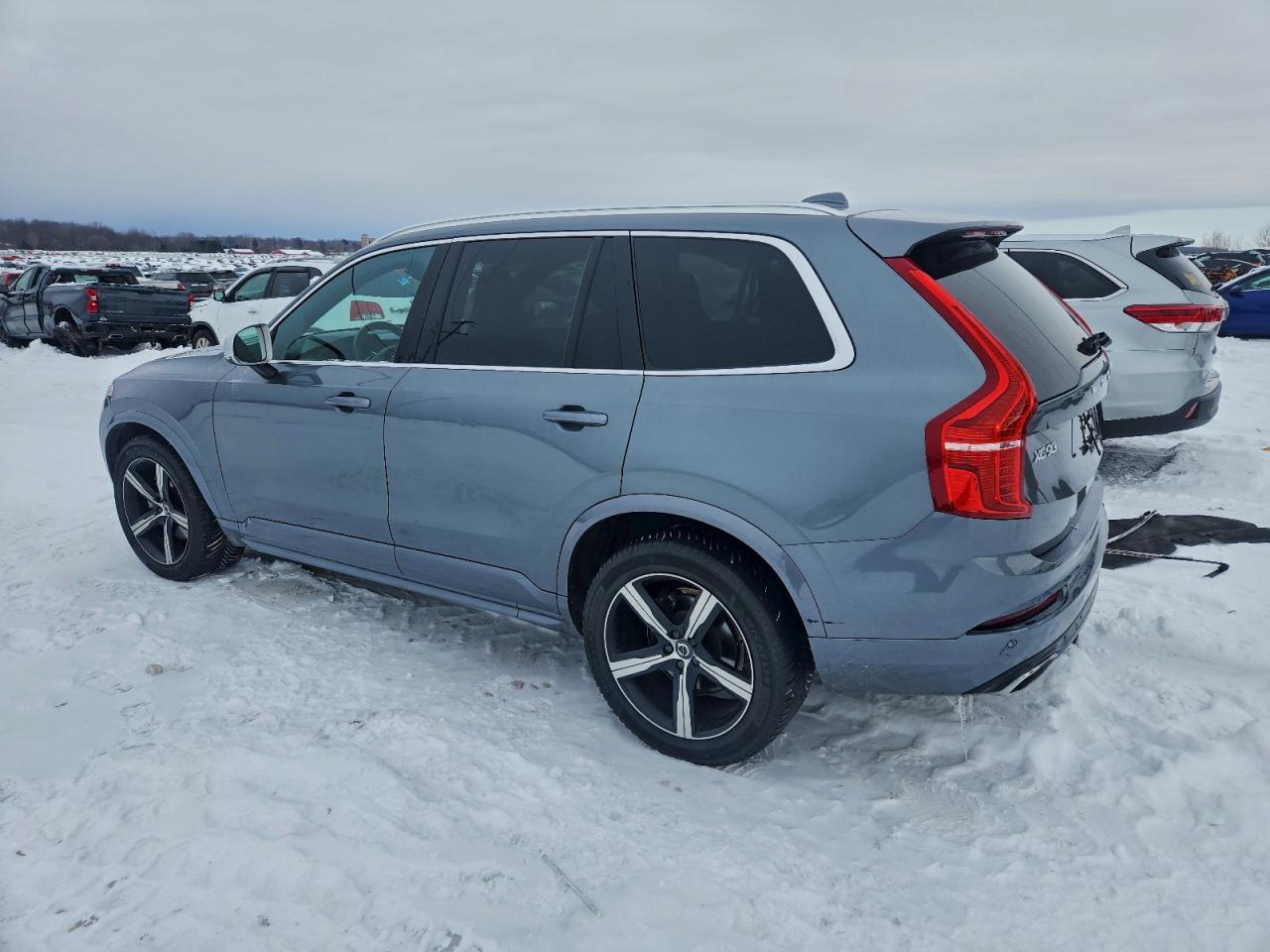 2019 VOLVO XC90