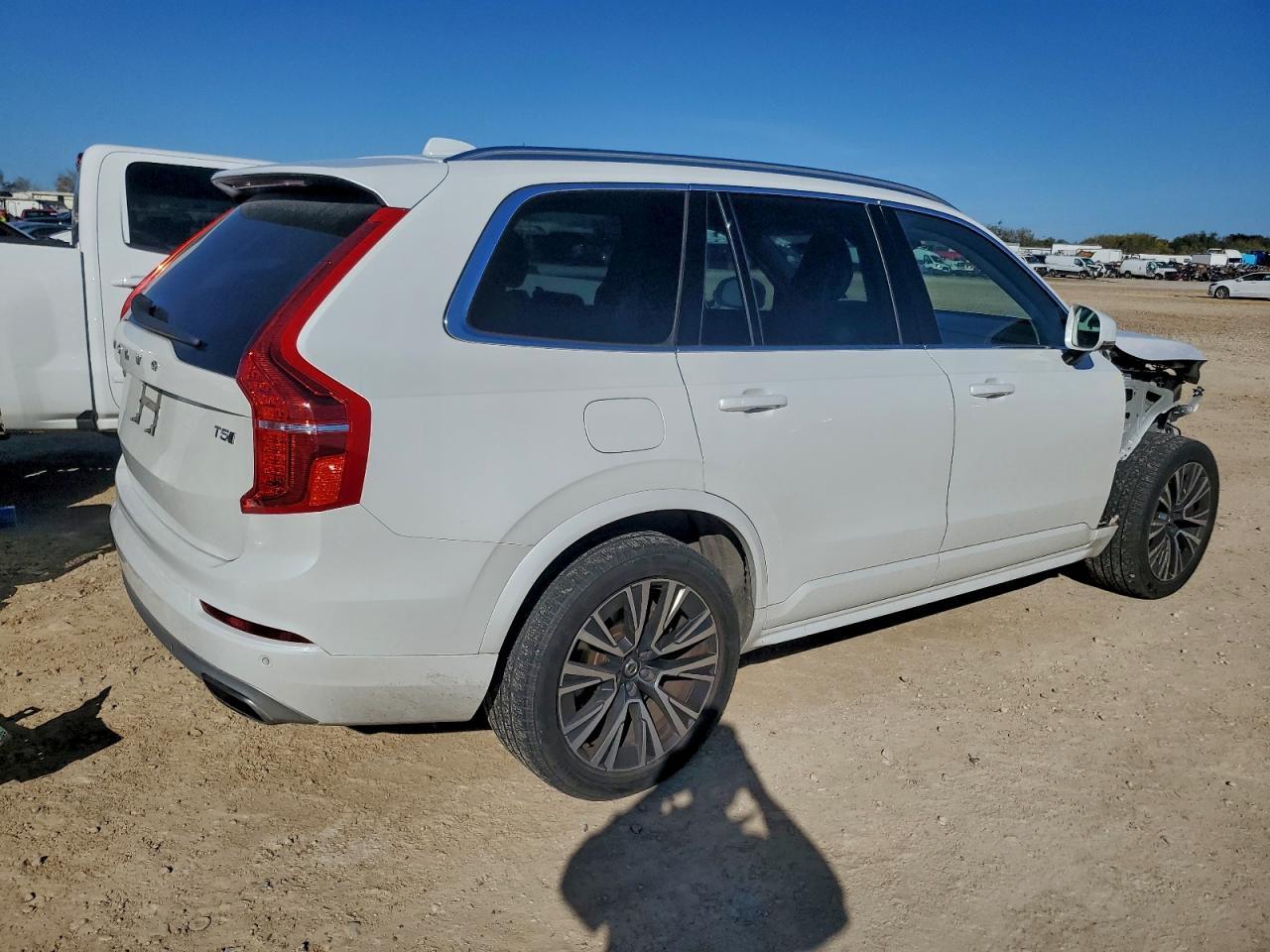 2020 VOLVO XC90