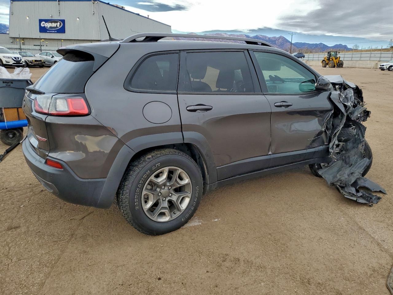 2019 JEEP CHEROKEE