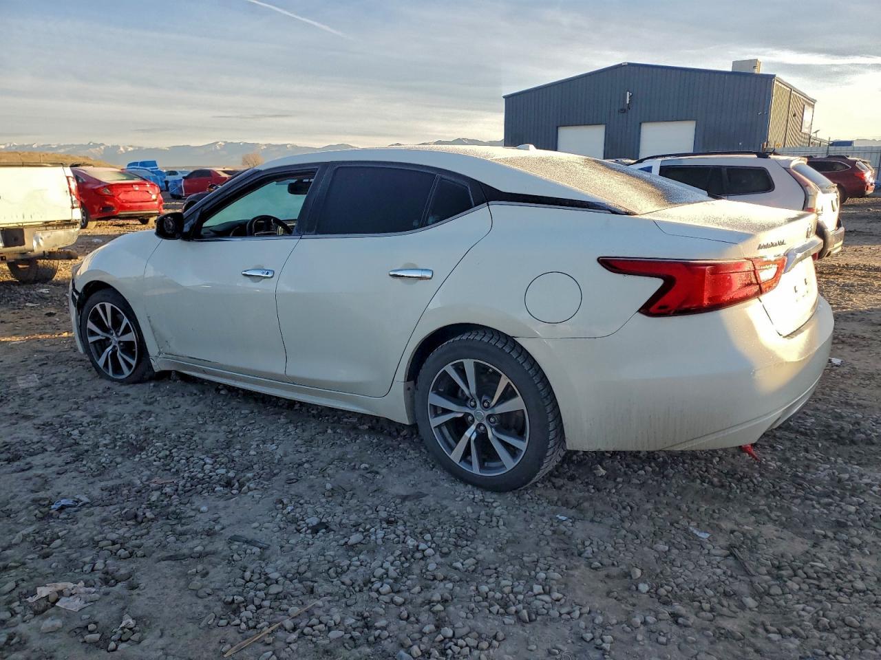 2016 NISSAN Maxima