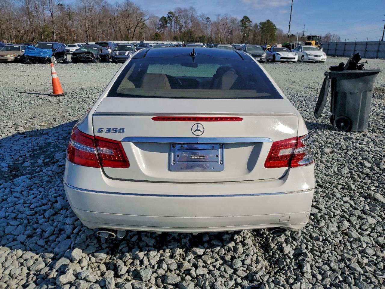 2011 MERCEDES-BENZ E-Class
