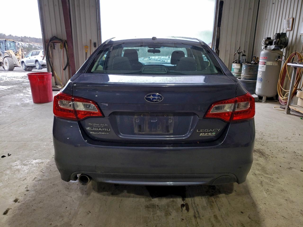2015 SUBARU Legacy