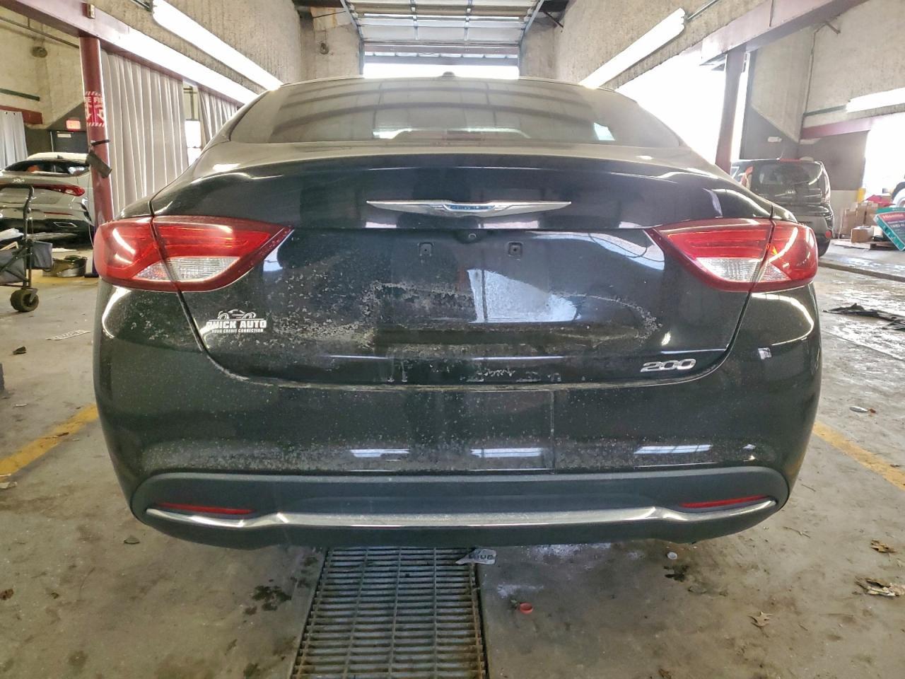 2015 CHRYSLER 200