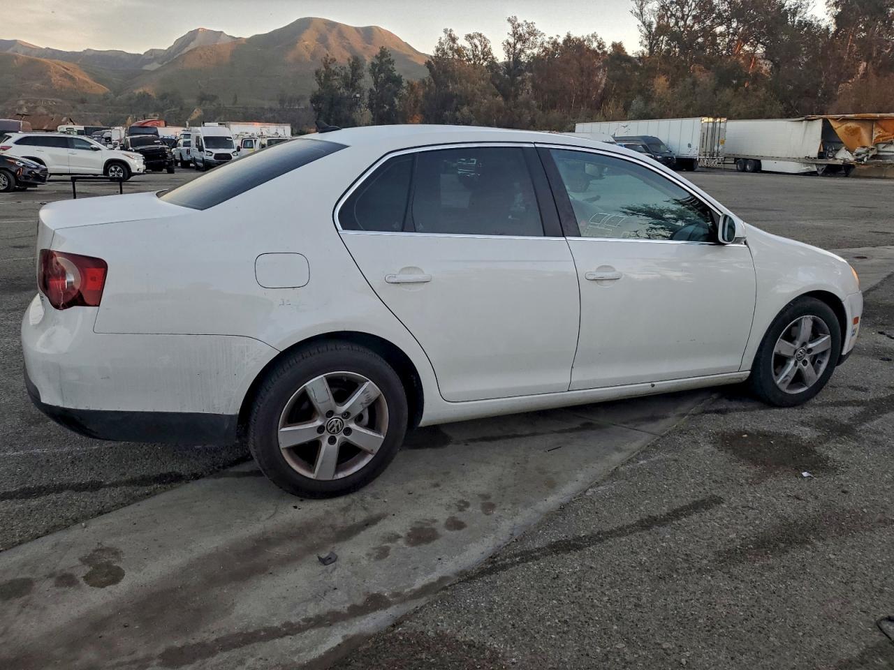 2009 VOLKSWAGEN JETTA