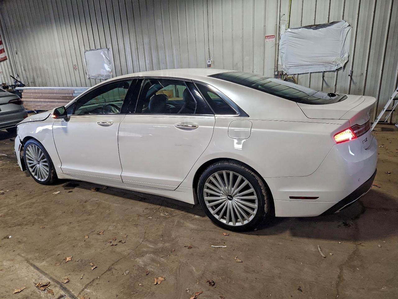 2017 LINCOLN MKZ