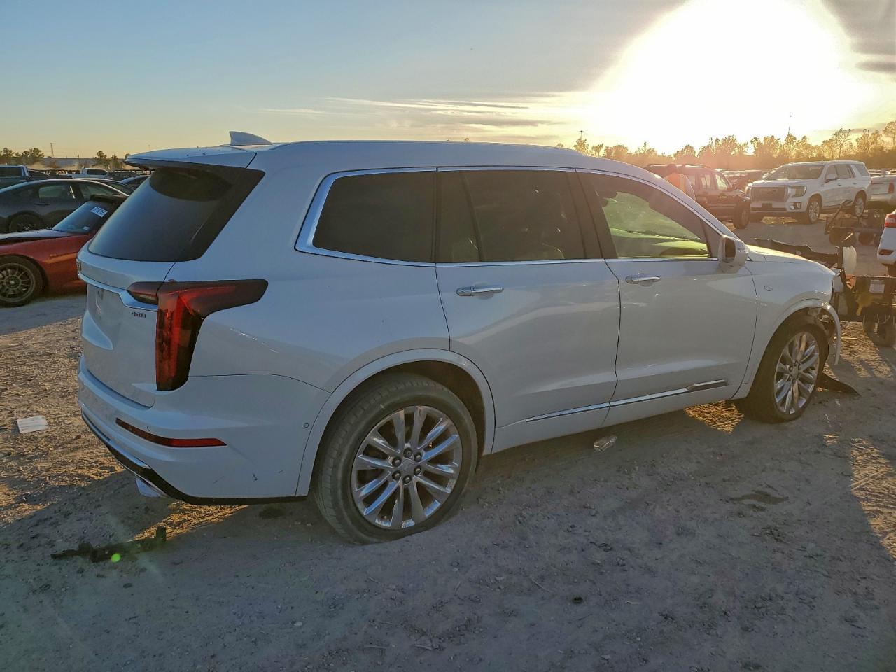 2020 CADILLAC XT6