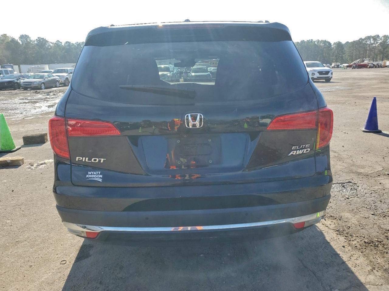 2017 HONDA PILOT