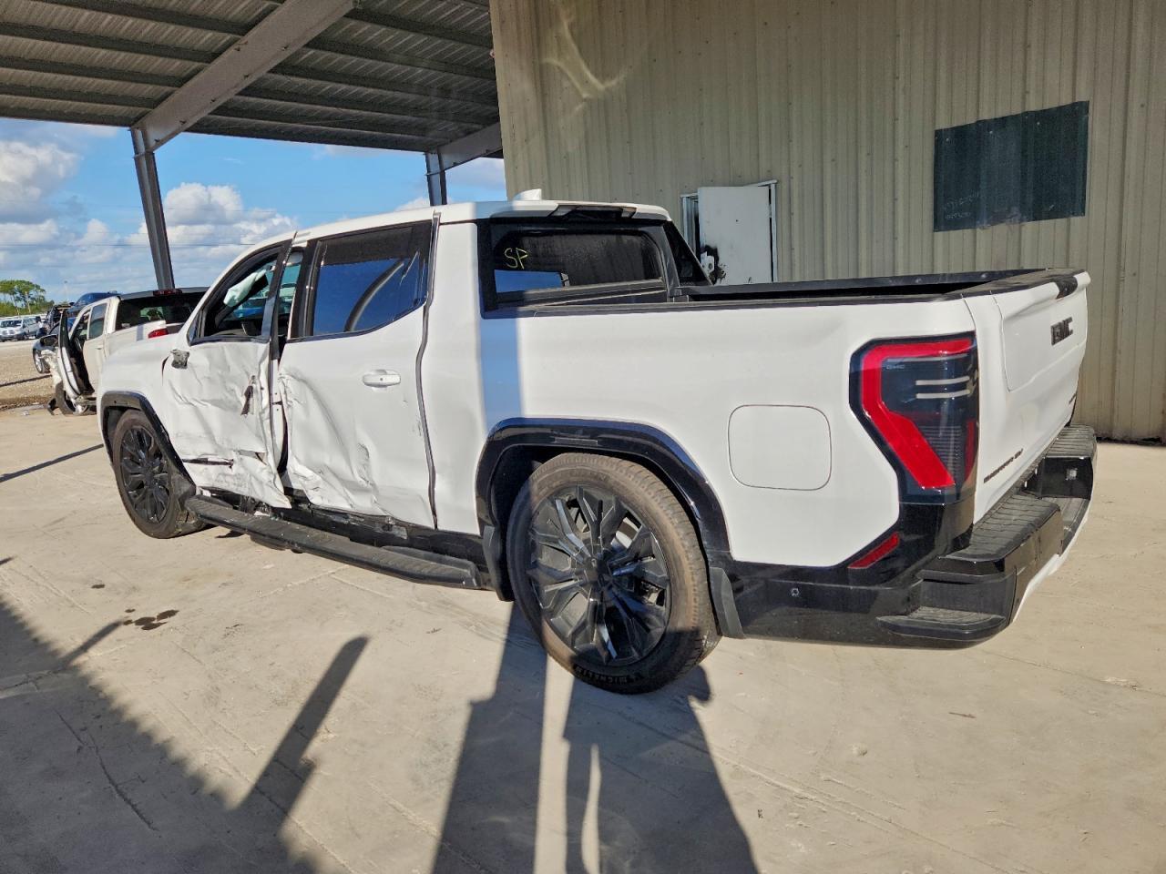 2025 GMC Sierra