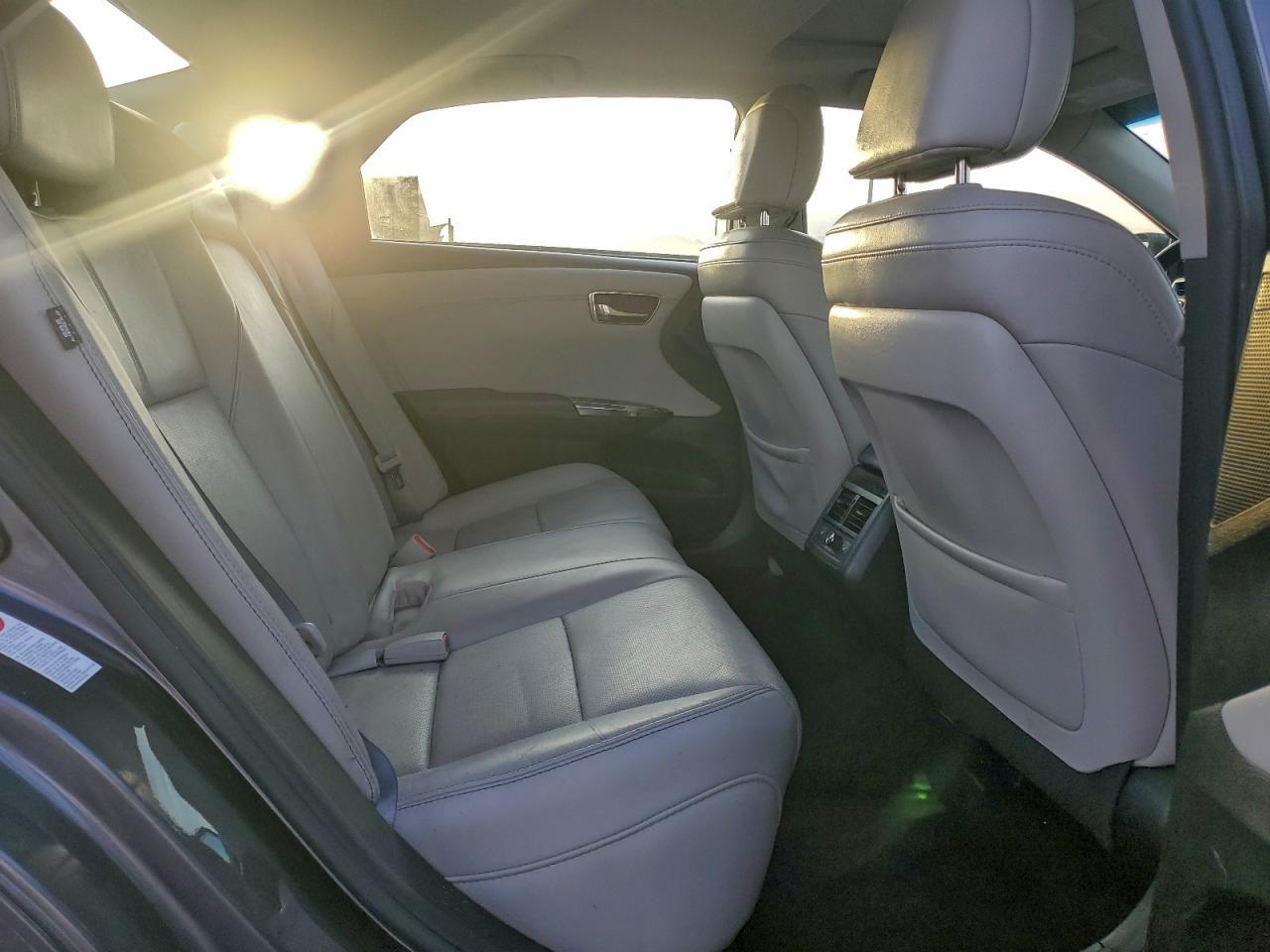 2014 TOYOTA Avalon