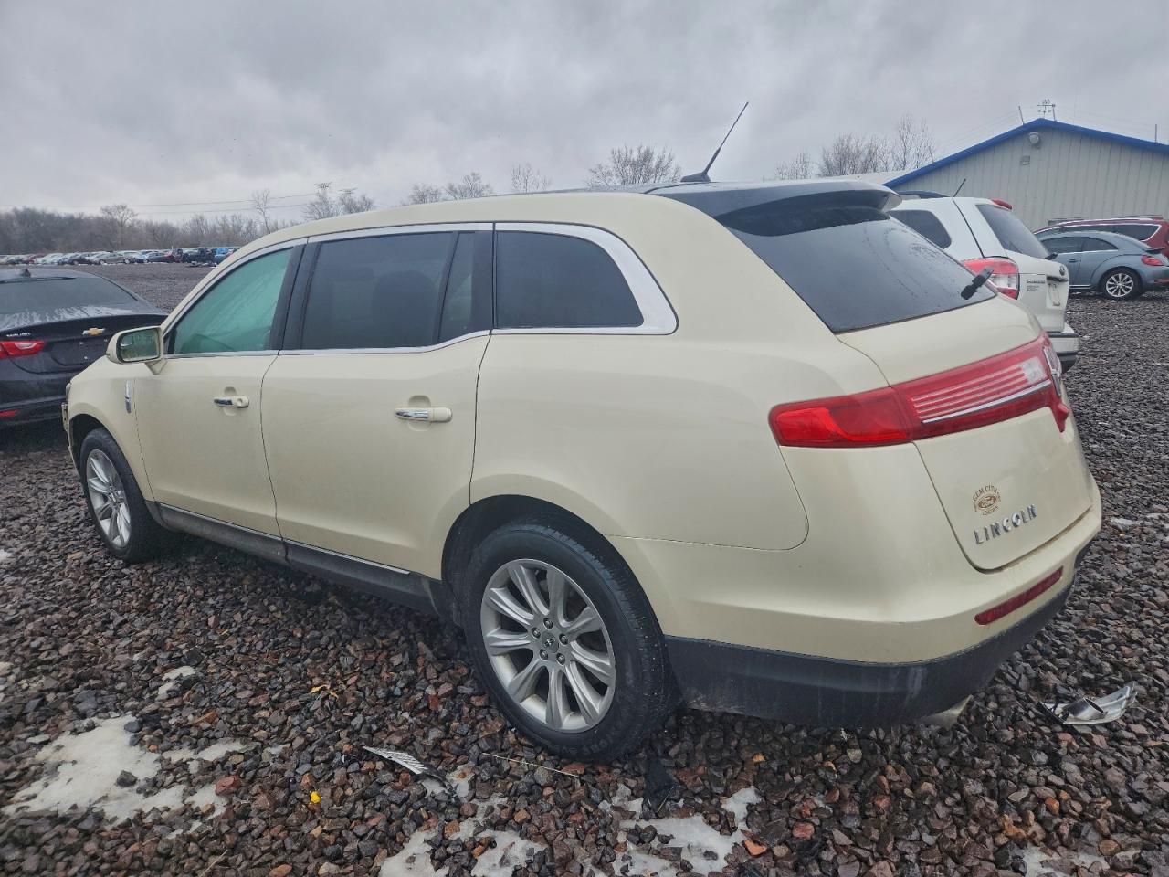 2015 LINCOLN MKT