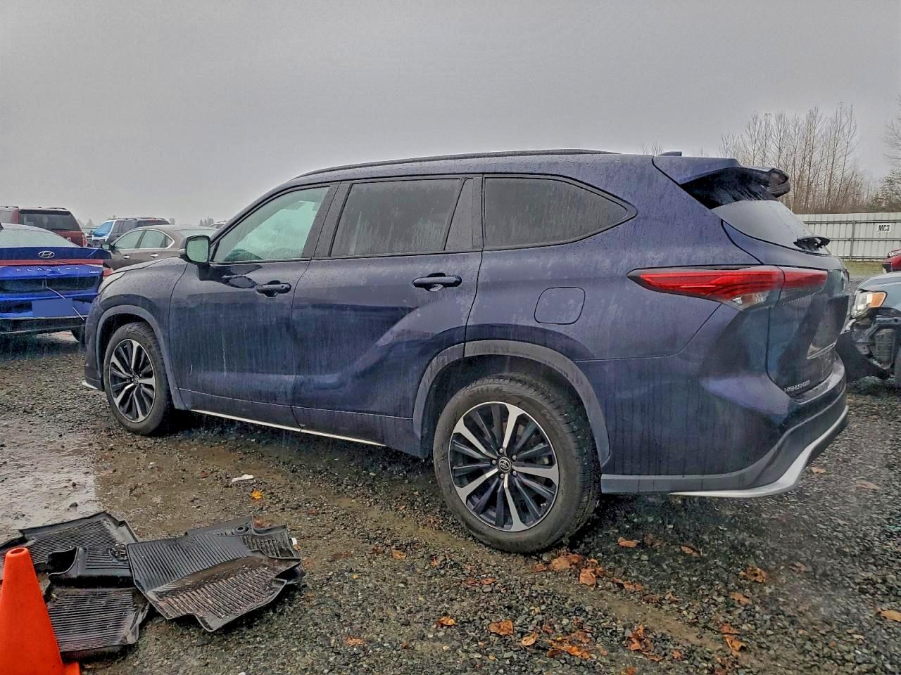 2021 TOYOTA HIGHLANDER