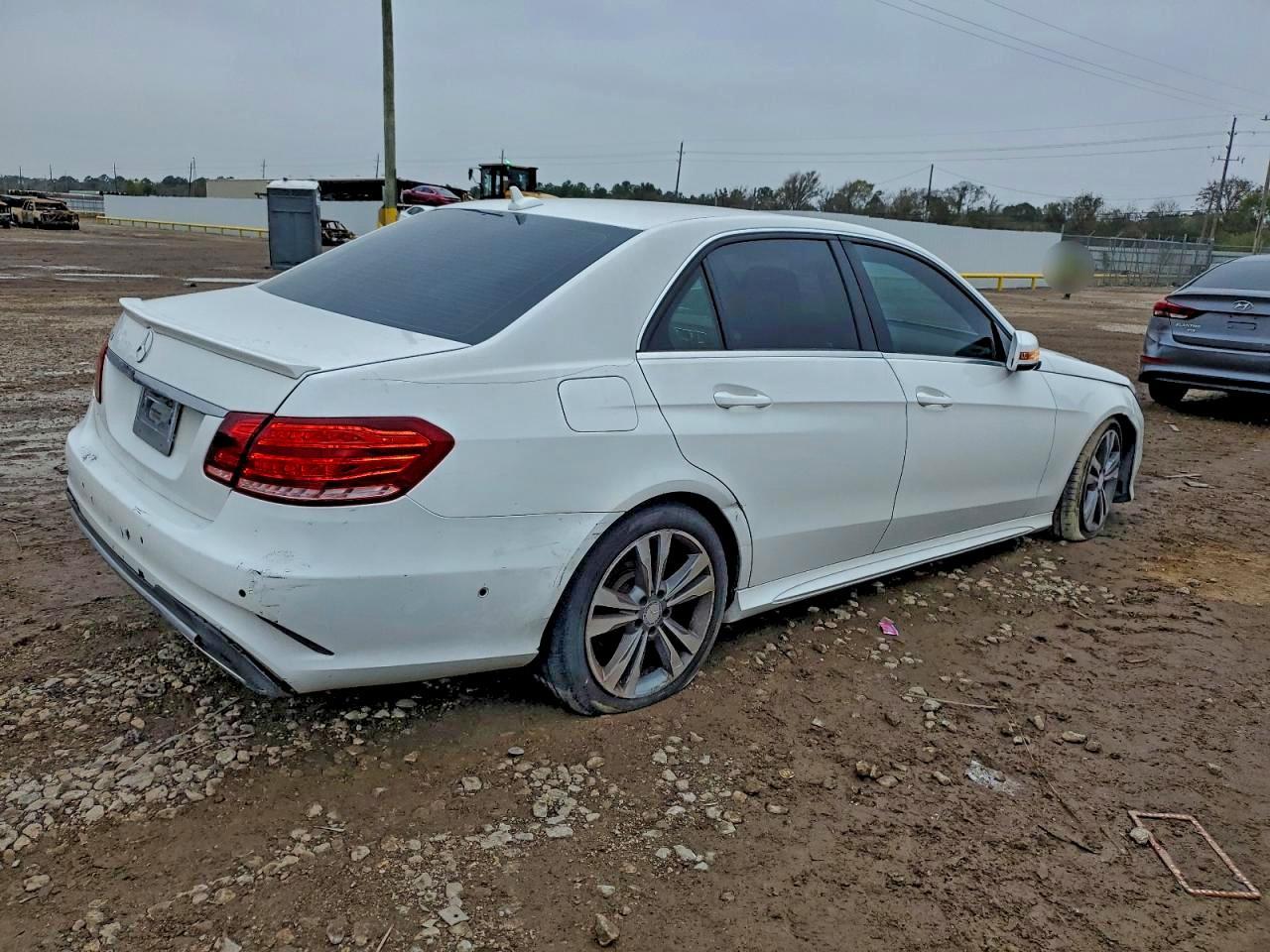 2014 MERCEDES-BENZ E-Class