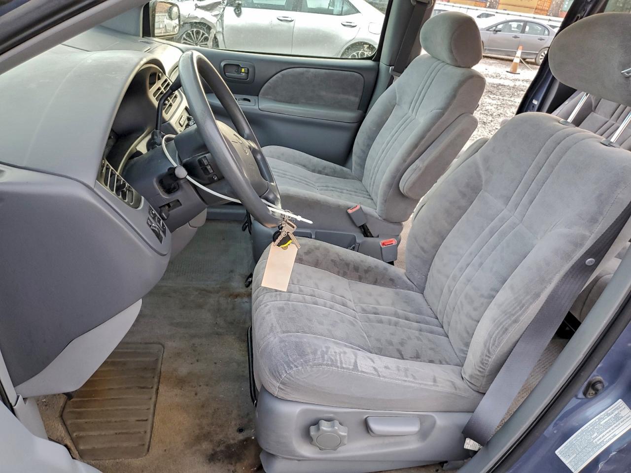 2003 TOYOTA SIENNA