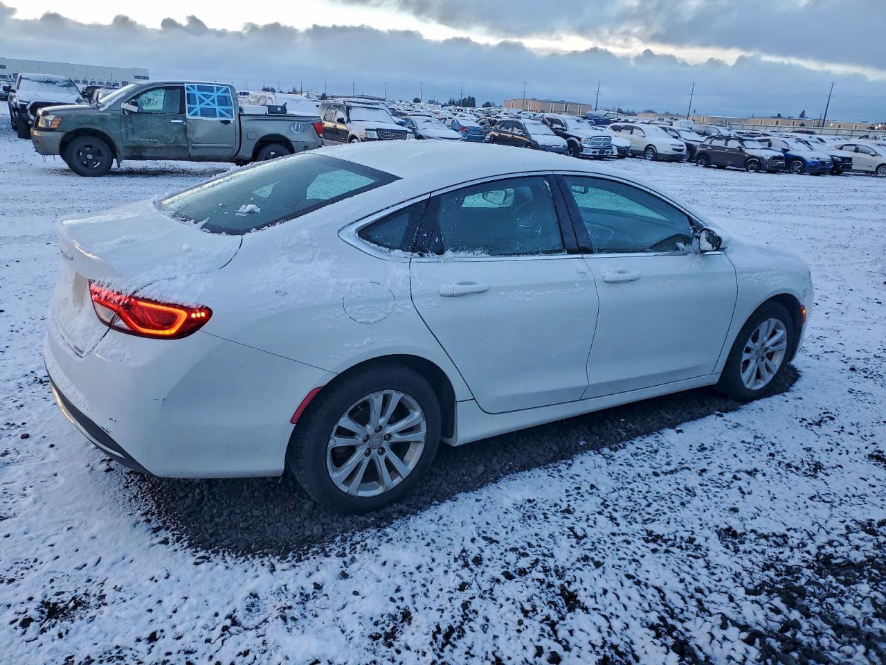2015 CHRYSLER 200