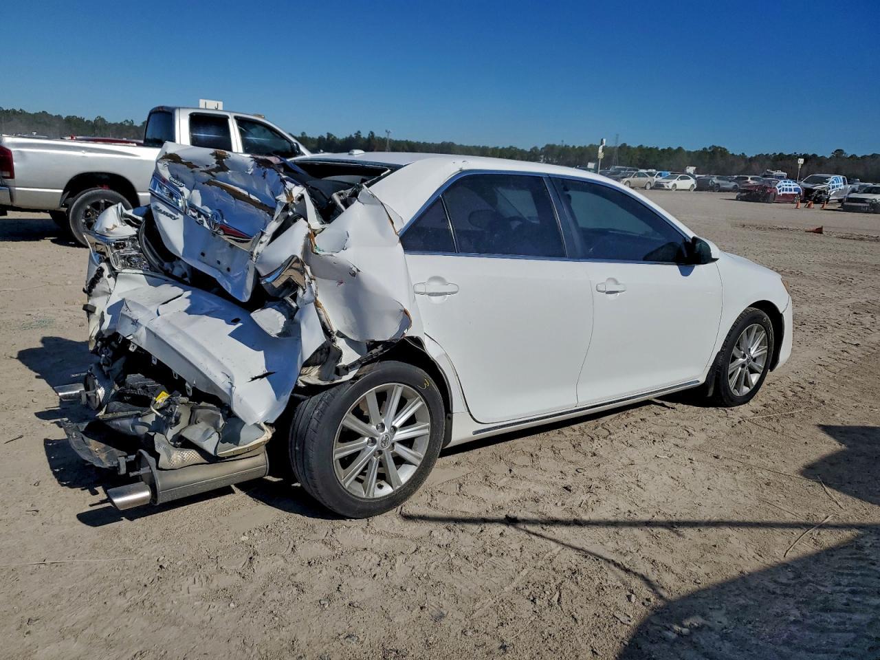 2013 TOYOTA CAMRY