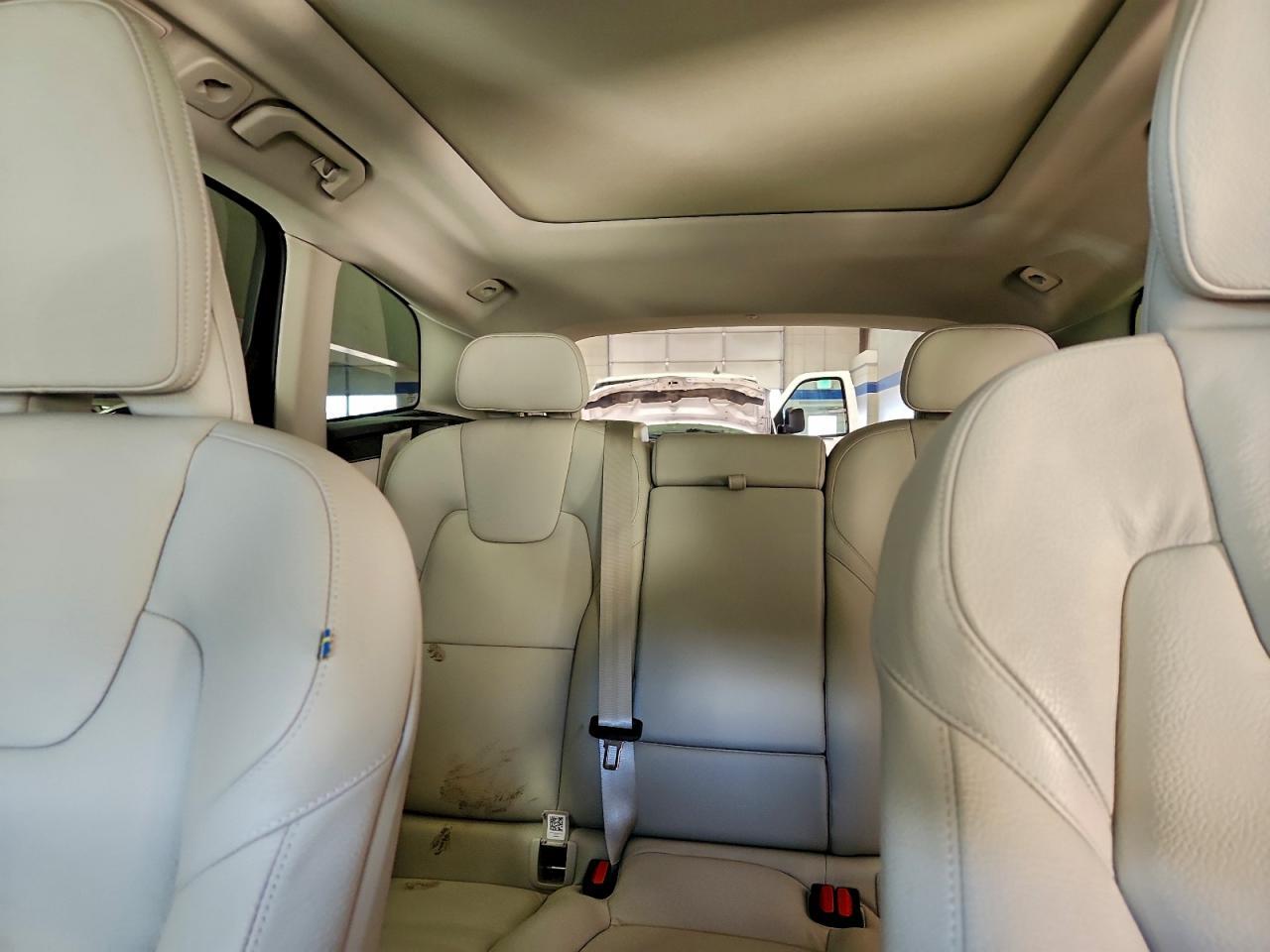 2024 VOLVO XC60