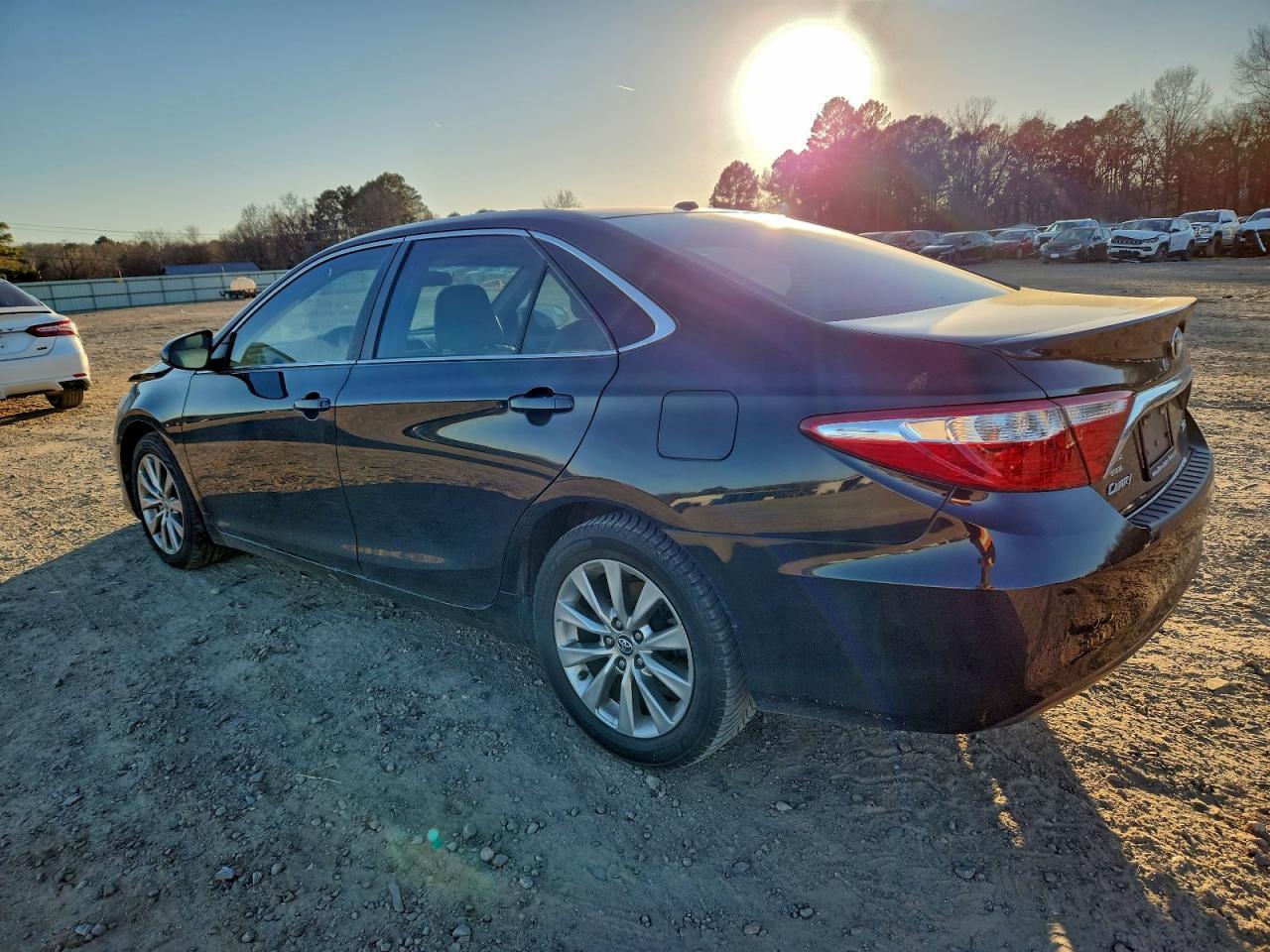 2016 TOYOTA CAMRY