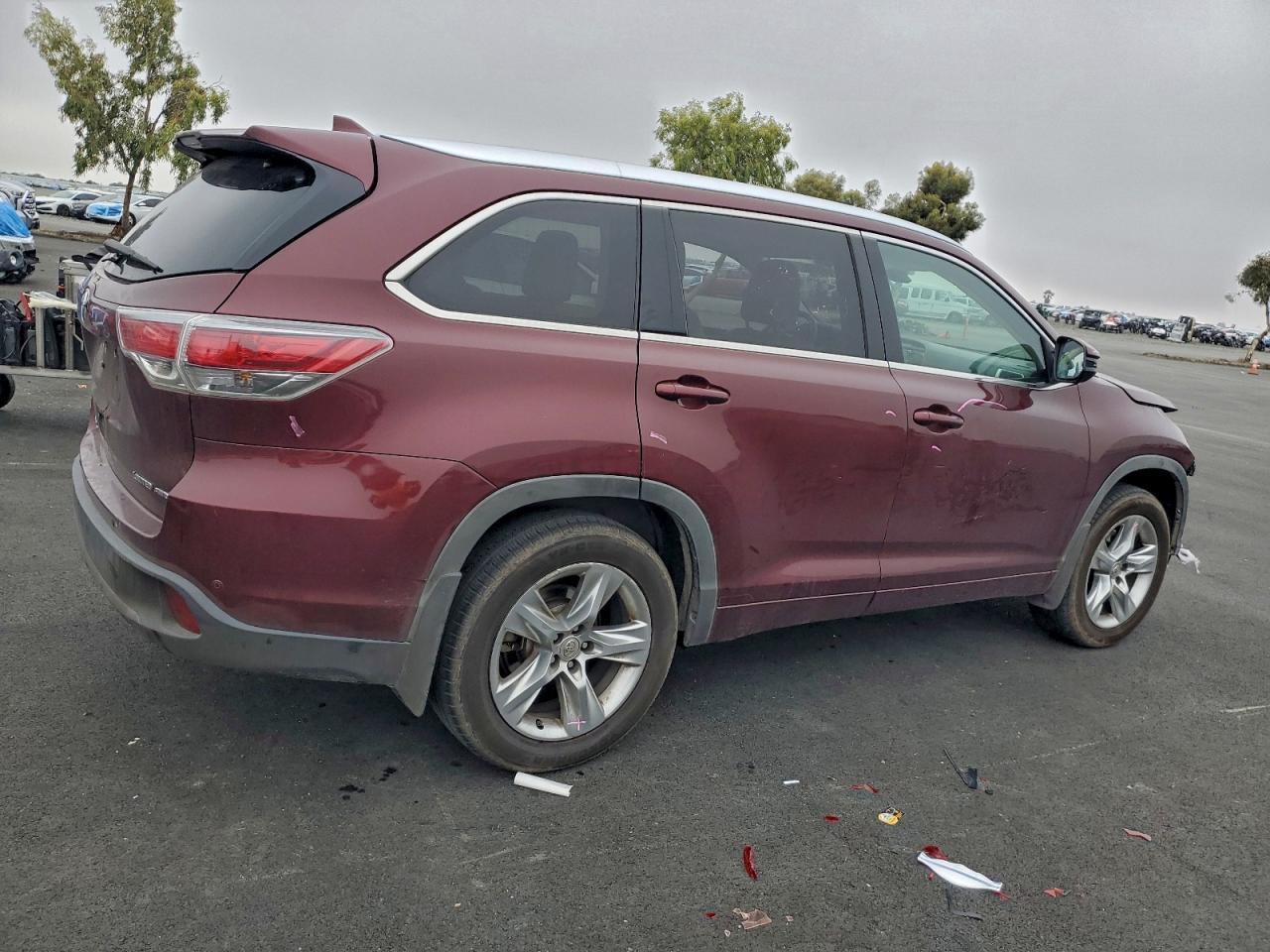 2015 TOYOTA HIGHLANDER