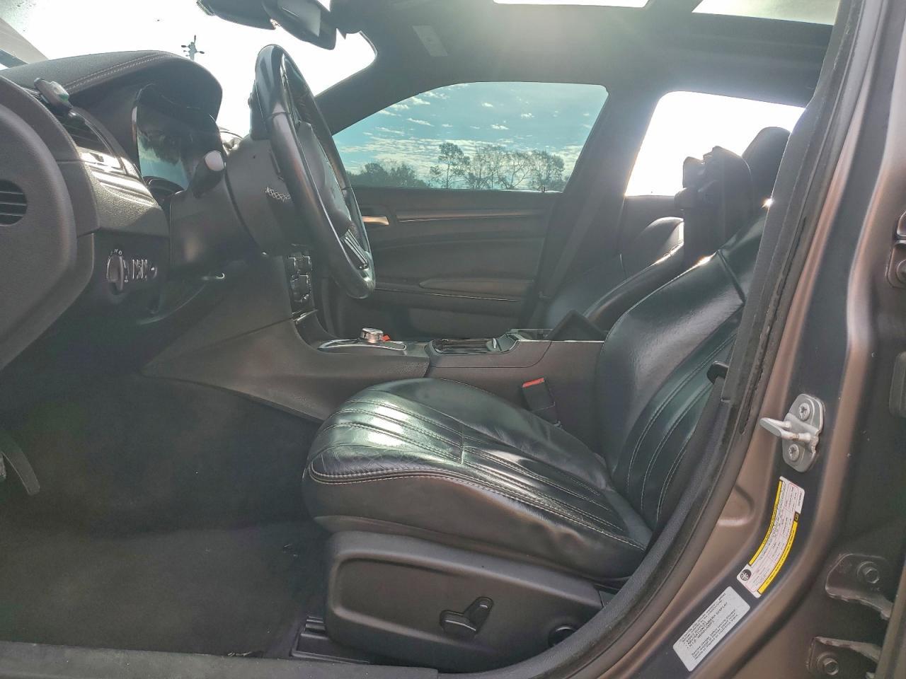 2016 CHRYSLER 300