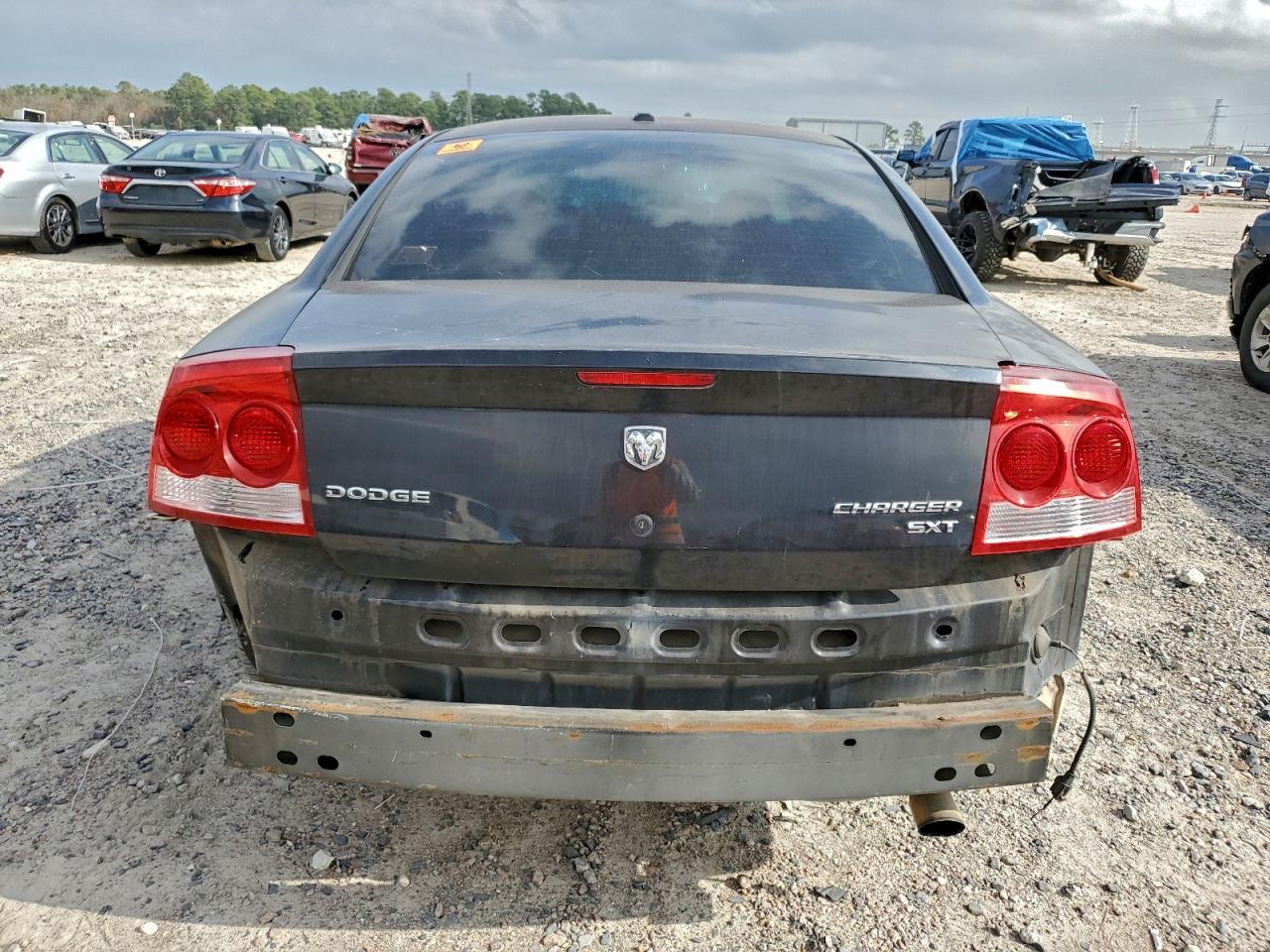 2010 DODGE CHARGER