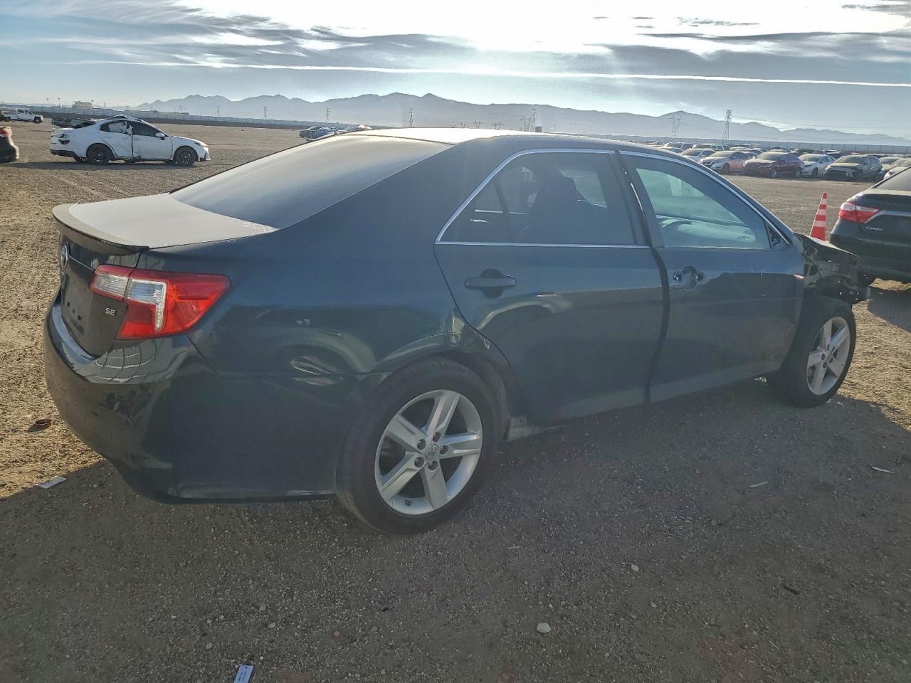 2013 TOYOTA CAMRY