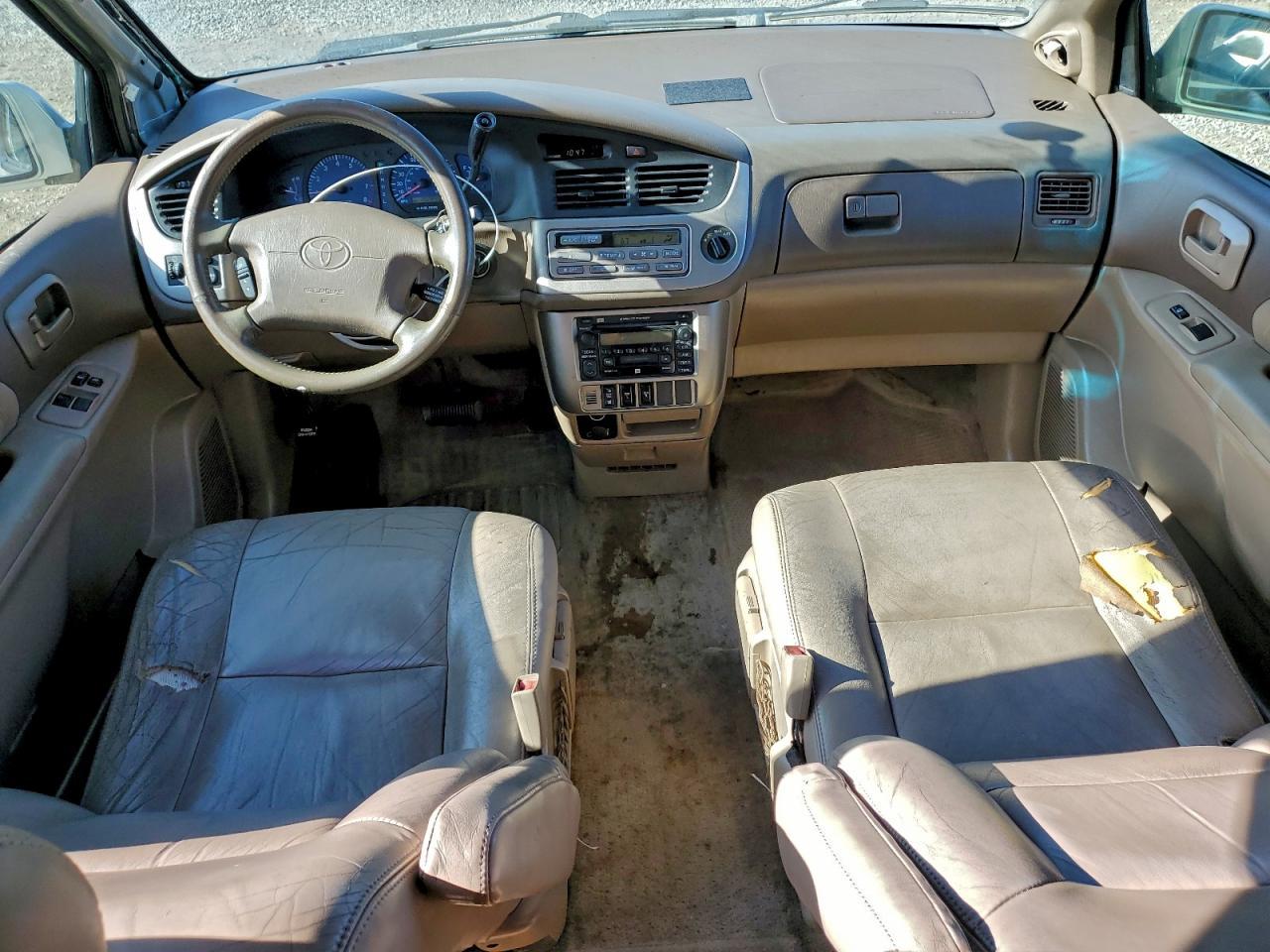 2002 TOYOTA SIENNA
