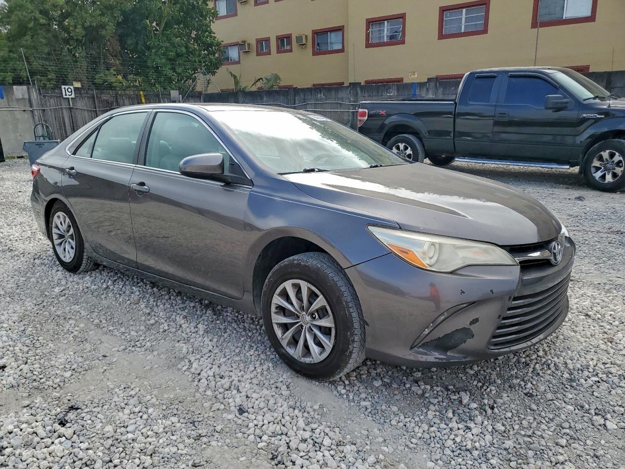 2016 TOYOTA CAMRY