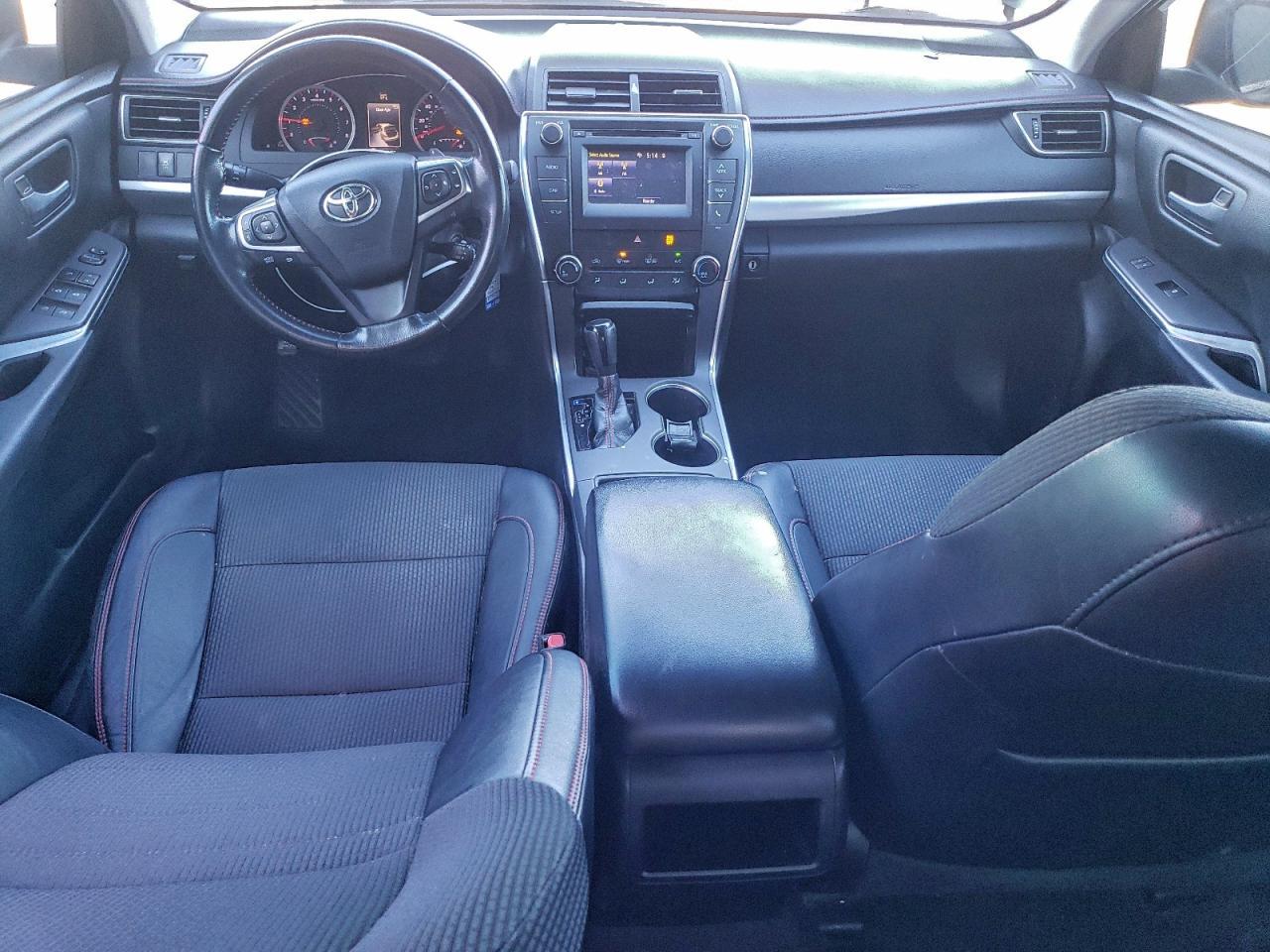2016 TOYOTA CAMRY